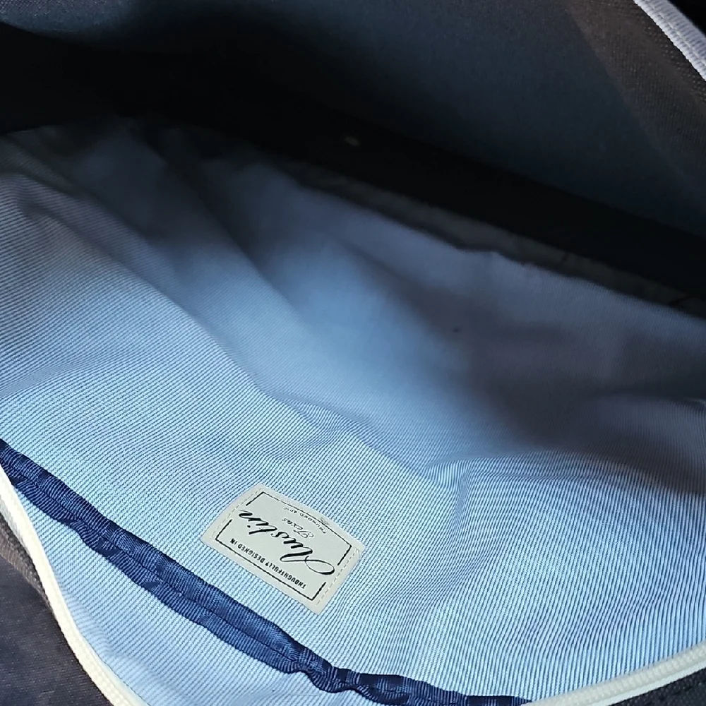 Esperos Stylish Canvas Black and Tan Messenger Bag
